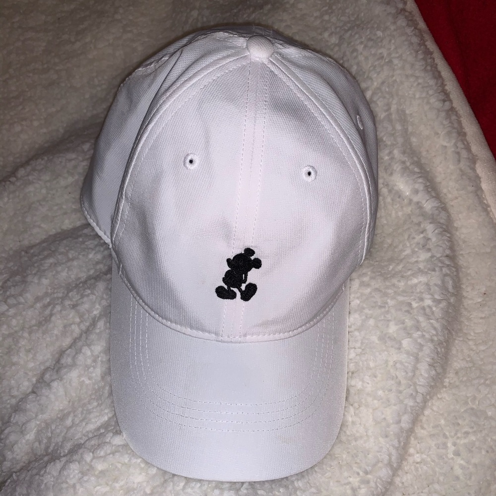 NEW Mickey Mouse Baseball Hat